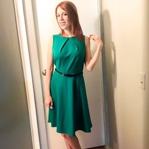 Emerald Green Sleeveless A Line Shift Dress